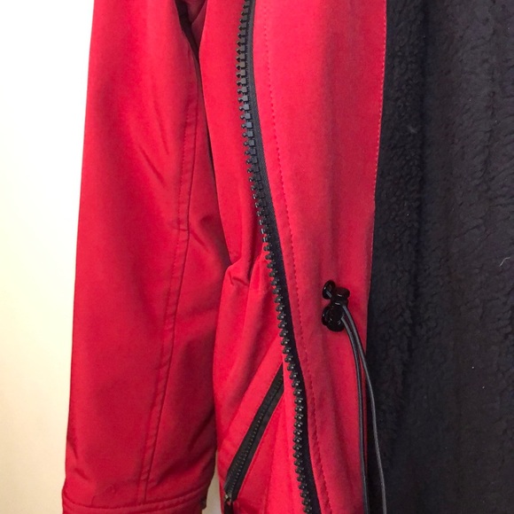 PRETTY RED COMFORTABLE JACKET - Picture 3 of 3